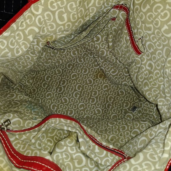 Bold Red Guess Shoulderbag - Picture 4 of 5